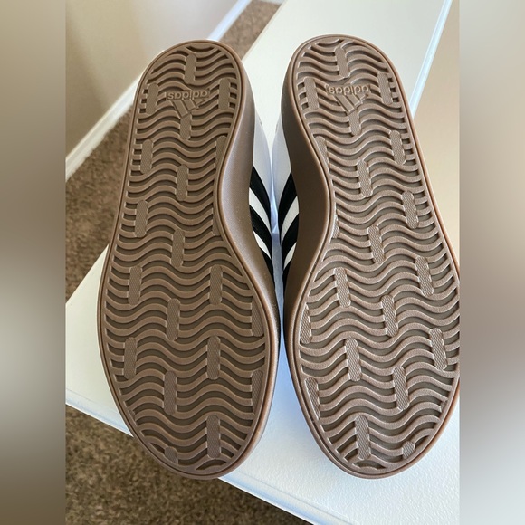 NWOT - Adidas Women's VL Court 3.0 Sneaker - Picture 8 of 10